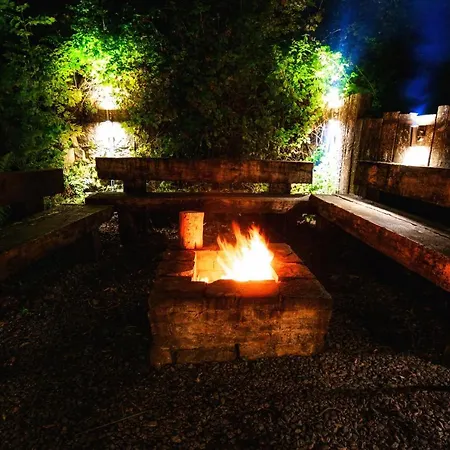 11 - Yorkshire Dales 3 Bed With Fire Pit Lodge